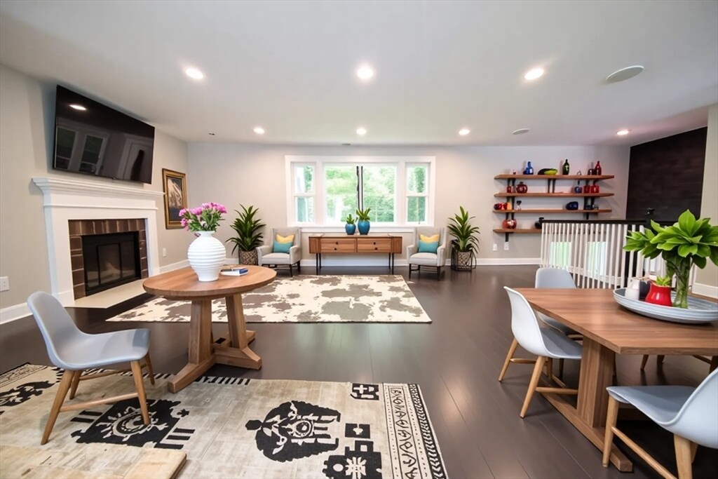 479 Westfield St in Dedham, MA - Building Photo