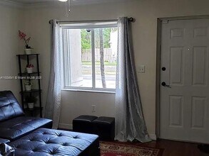 10901 NW 88th Terrace in Doral, FL - Building Photo - Building Photo
