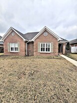 2208 Yorkshire SE in Decatur, AL - Building Photo