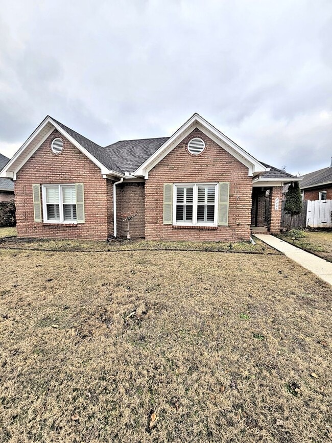 property at 2208 Yorkshire SE