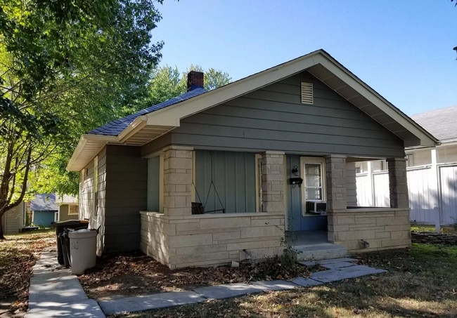 property at 1416 S Lincoln St