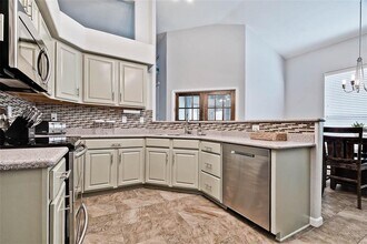 69 Witherby Dr in Bella Vista, AR - Building Photo - Building Photo