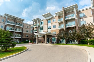 2390 McPhillips St in Winnipeg, MB - Building Photo - Building Photo