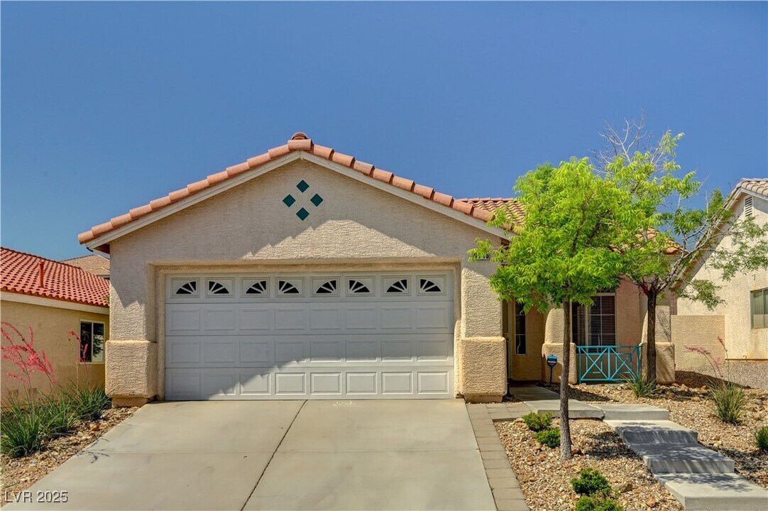 9845 Lenox Crest Pl in Las Vegas, NV - Building Photo