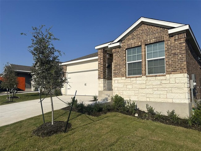 2533 Four Waters Lp in Andice, TX - Building Photo - Building Photo