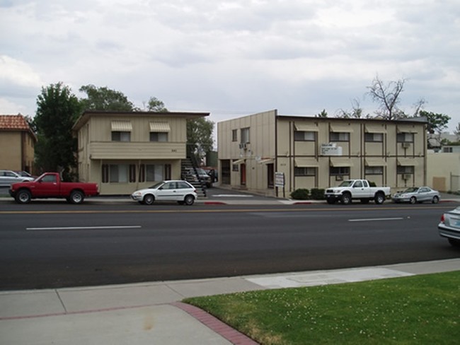 Douglas Arms in Reno, NV - Building Photo - Building Photo