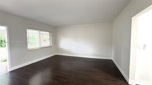 11105 NE 9th Ave in Biscayne Park, FL - Building Photo - Building Photo