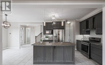 565 Edenbrook Hill Dr in Brampton, ON - Building Photo - Building Photo