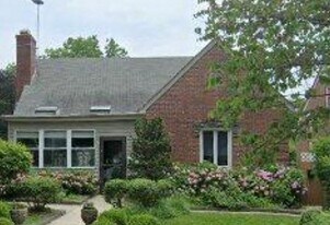 7131 8th St NW, Unit A