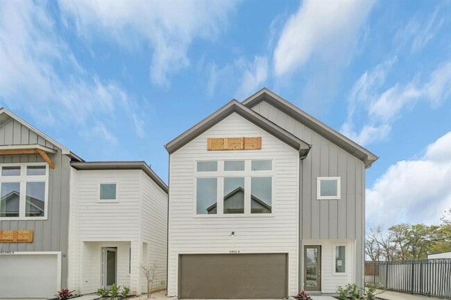 property at 2504 W Tidwell Rd