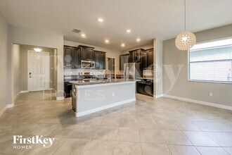 9934 Ivory Dr in Ruskin, FL - Building Photo - Building Photo