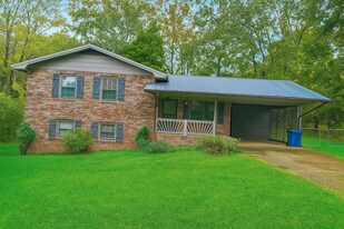 926 Carson Ln SW in Jacksonville, AL - Building Photo