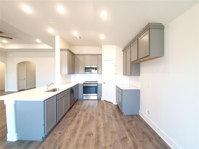 property at 1409 Black Oak Dr