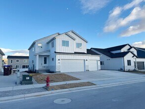 5354 Orville St in Eagle Mountain, UT - Building Photo - Building Photo