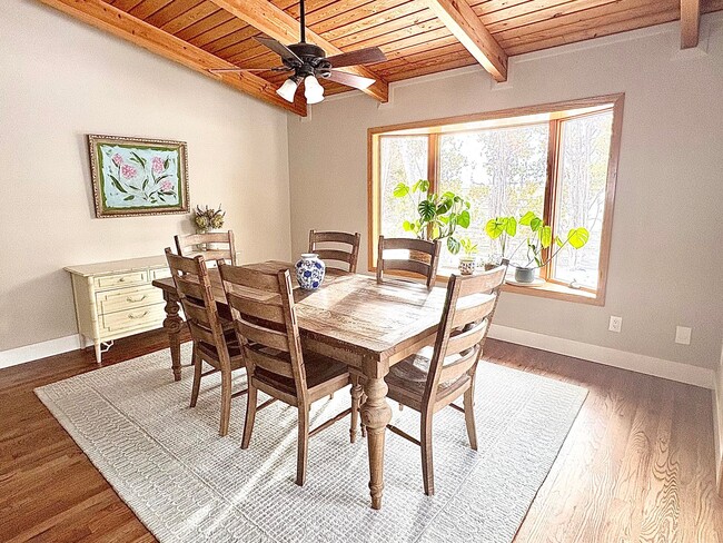 property at 2516 Orchard Dr