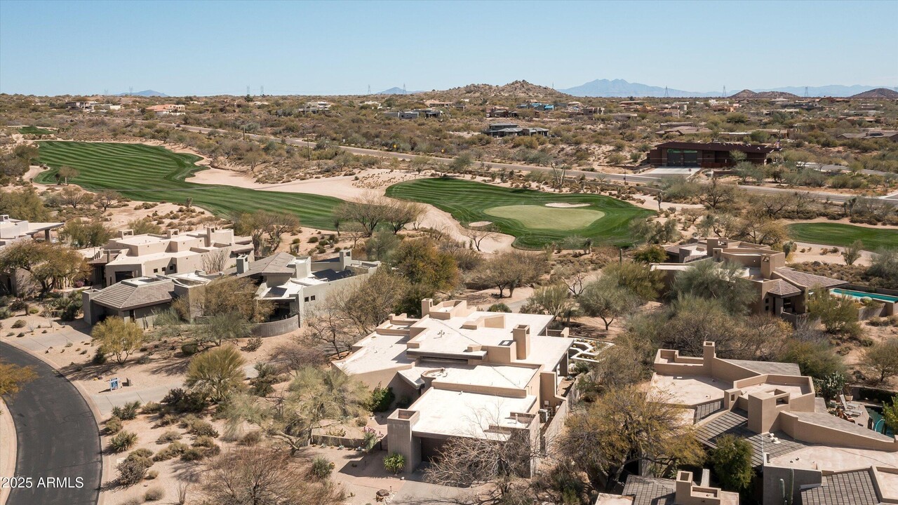 10687 E Fernwood Ln in Scottsdale, AZ - Building Photo
