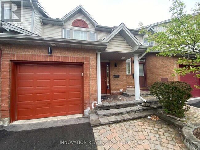 17 Santa Cruz Private in Ottawa, ON - Building Photo - Building Photo