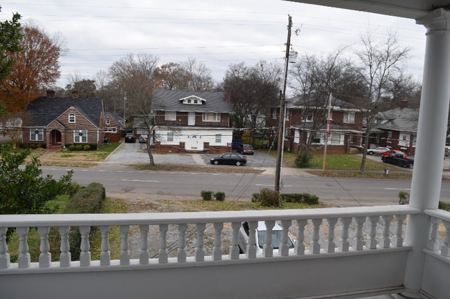 633 N Ocoee St in Cleveland, TN - Building Photo - Building Photo