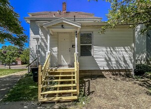 862 Kenmore Blvd in Akron, OH - Building Photo - Building Photo