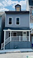 58 N 7th St in Easton, PA - Building Photo