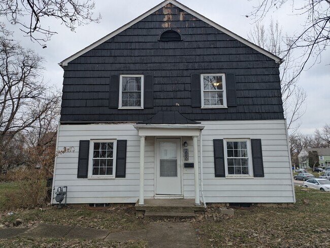 property at 2880 Ruhl Ave