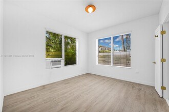 641 10th St in Miami Beach, FL - Building Photo - Building Photo