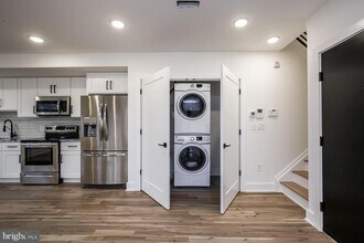 2088 E Cumberland St in Philadelphia, PA - Building Photo - Building Photo