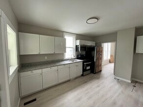 1506 E Oak St in New Albany, IN - Building Photo - Building Photo