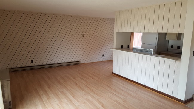 Otterside Apartments in Middlebury, VT - Building Photo - Building Photo