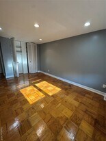 20 Wendell St in Hempstead, NY - Building Photo