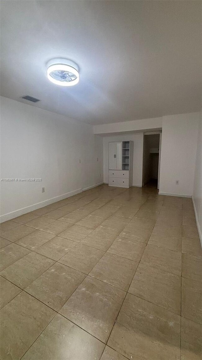 14392 SW 95th Terrace in Miami, FL - Building Photo - Building Photo