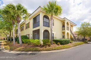 110 Calle el Jardin in St. Augustine, FL - Building Photo