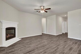 10233 Fountain Gate St in Krugerville, TX - Building Photo - Building Photo