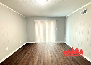 4393 Cottonwood Rd in Memphis, TN - Building Photo - Building Photo