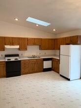 2167 Sunnyslope Dr, Unit WEST END in Dubuque, IA - Building Photo - Building Photo
