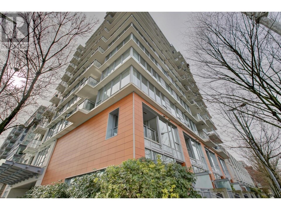 1833 Crowe St in Vancouver, BC - Building Photo