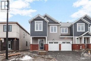 71 Kindred Row in Ottawa, ON - Building Photo
