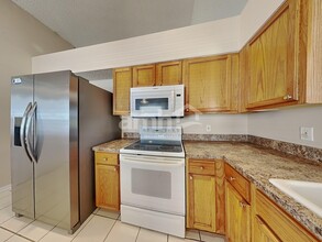 10615 Walker Vista Dr in Riverview, FL - Foto de edificio - Building Photo