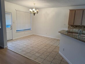 6205 Autumnwood Dr in Frisco, TX - Foto de edificio - Building Photo