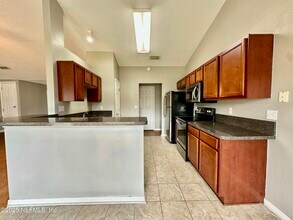 2736 Creek Ridge Dr in Green Cove Springs, FL - Building Photo - Building Photo