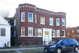 7157 S Aberdeen St in Chicago, IL - Building Photo - Building Photo