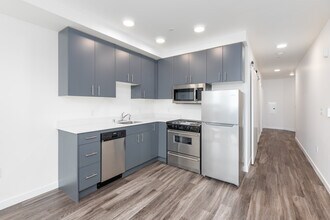 Encore Belltown Apartments in Seattle, WA - Building Photo - Interior Photo