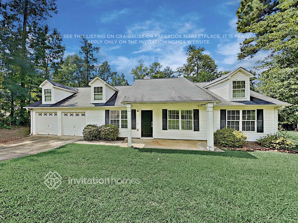 135 Hidden Brook Trail in Newnan, GA - Building Photo