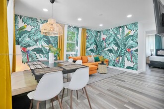 168 NW 32nd St in Miami, FL - Building Photo - Building Photo