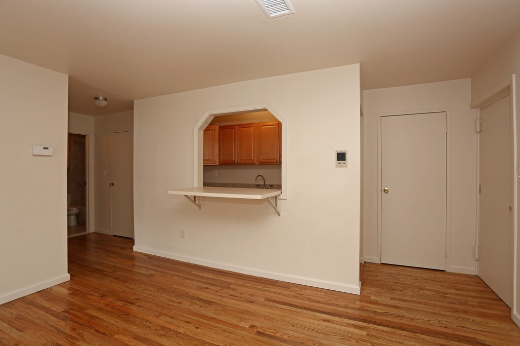 Linda Court Apartments Spring Valley, NY Apartments For Rent