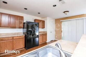 324 Bob White Dr in Red Oak, TX - Building Photo - Building Photo