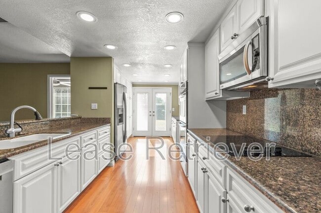 1244 Royal Oaks Dr in Stockton, CA - Building Photo - Building Photo