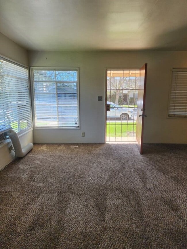 2908 Sunset Ave in Bakersfield, CA - Building Photo - Building Photo