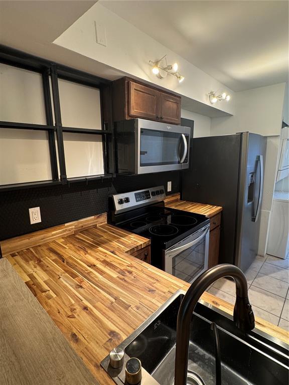 2900 S Semoran Blvd in Orlando, FL - Building Photo - Building Photo