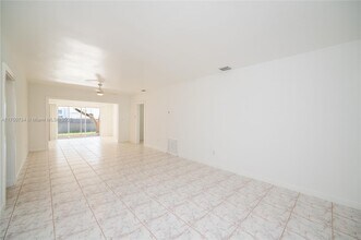 2340 SW 16th St in Miami, FL - Building Photo - Building Photo